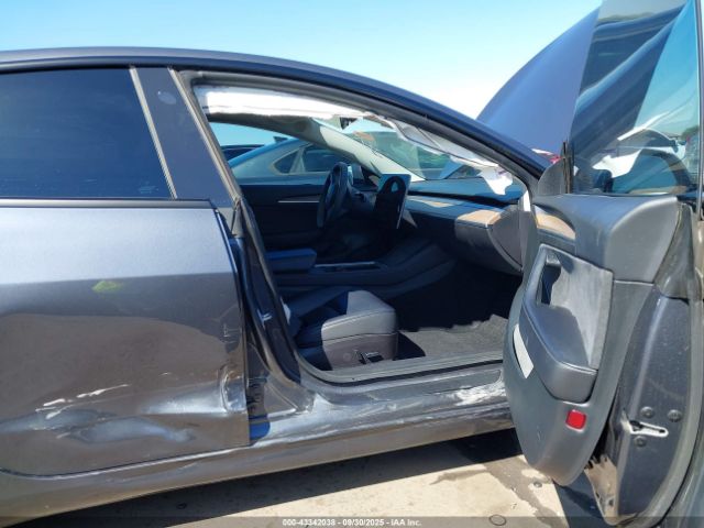 2023 TESLA MODEL 3 5YJ3E1EA1PF385599 Photo 4