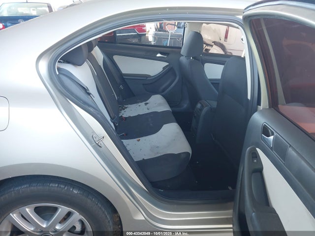 3VW1K7AJ6FM230899 Volkswagen Jetta 2.0l S