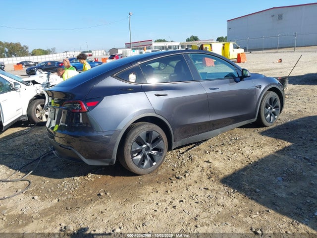 2024 TESLA MODEL Y 7SAYGDEE7RA294540 Photo 3