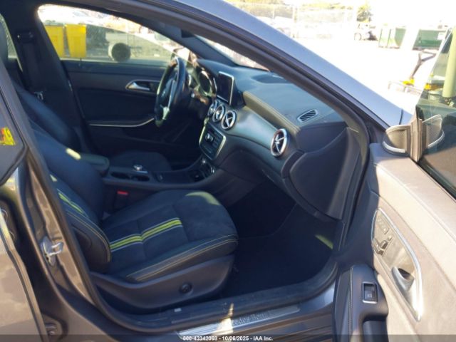 2014 MERCEDES-BENZ CLA 250 WDDSJ4EB7EN027848 Photo 4