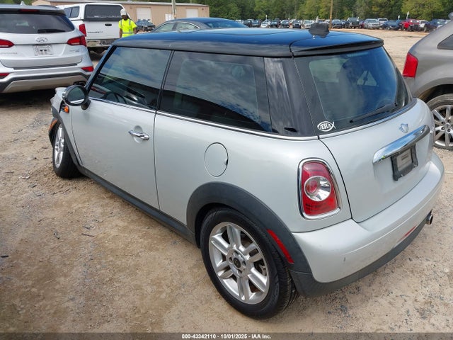 2012 MINI COOPER WMWSU3C57CT255749 Photo 2