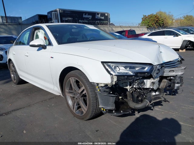 2018 AUDI A4 WAULMAF4XJN002003 Photo 0