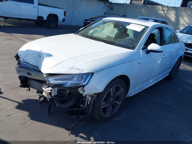 2018 AUDI A4 WAULMAF4XJN002003 Photo 1