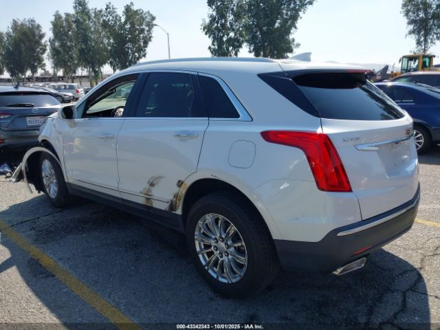 2019 CADILLAC XT5 1GYKNARS6KZ113318 Photo 2