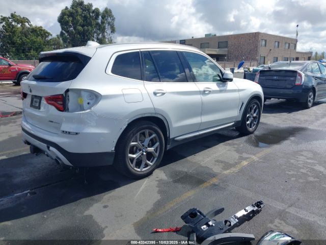 2021 BMW X3 PHEV 5UXTS1C08M9H54999 Photo 3