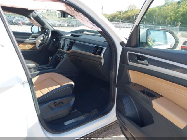 2023 VOLKSWAGEN ATLAS CROSS SPORT 1V2FE2CA2PC205175 Photo 4