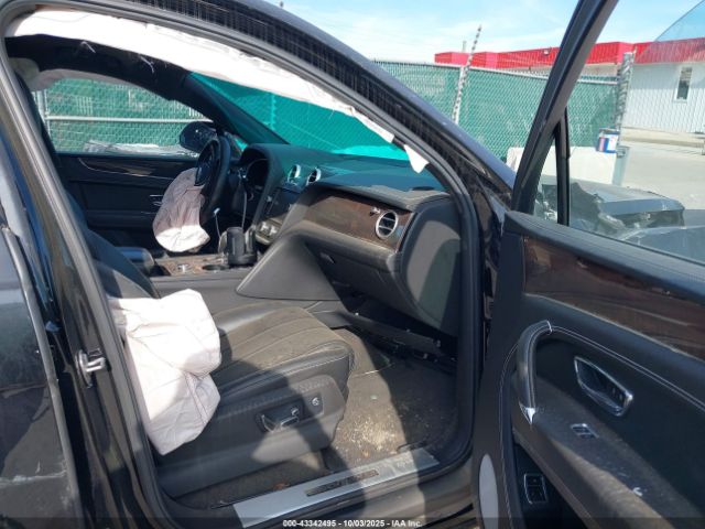 2019 BENTLEY BENTAYGA SJAAM2ZV1KC026404 Photo 4