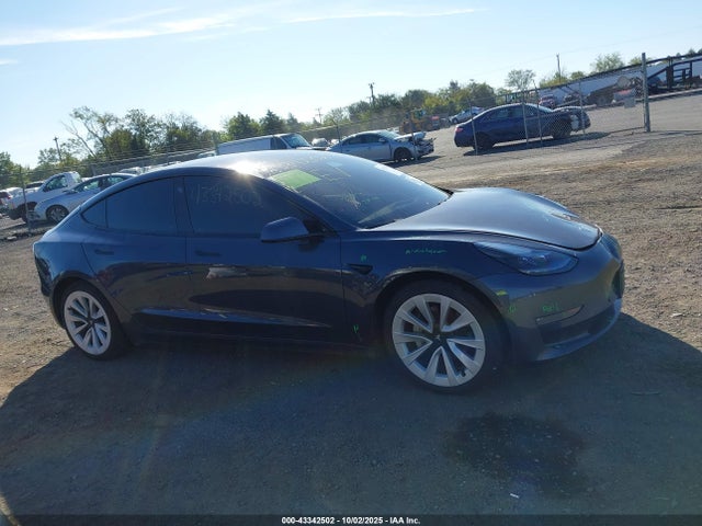 5YJ3E1EB8MF980258 Tesla MODEL 3