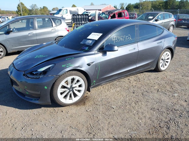 5YJ3E1EB8MF980258 Tesla MODEL 3