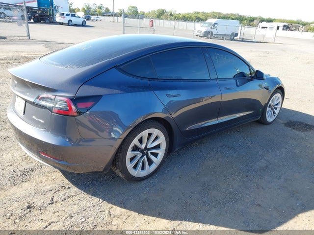 5YJ3E1EB8MF980258 Tesla MODEL 3