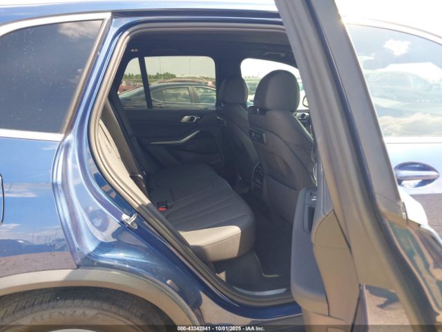 2019 BMW X5 5UXCR6C57KLL51971 Photo 7