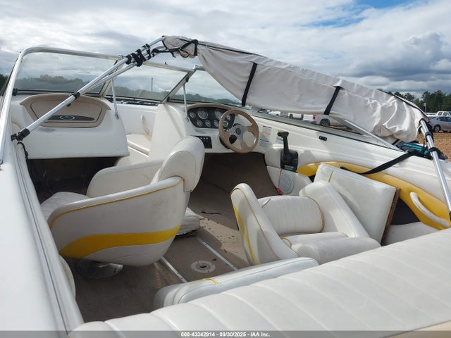 43342914 :رقم المزاد ، FGB72756D202 vin ، 2002 Chaparral 180 Ss Sport مزاد بيع