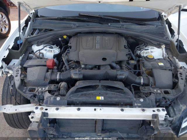 2018 JAGUAR F-PACE SADCM2FV8JA245628 Photo 9