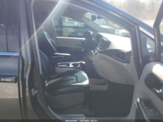 2021 CHRYSLER VOYAGER 2C4RC1DGXMR506748 Photo 4