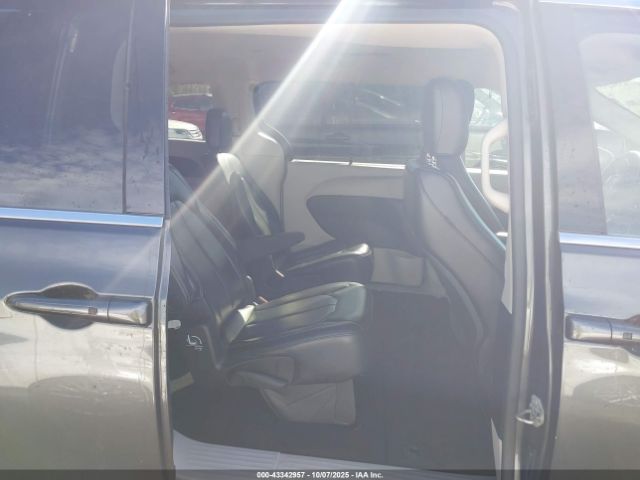 2021 CHRYSLER VOYAGER 2C4RC1DGXMR506748 Photo 7