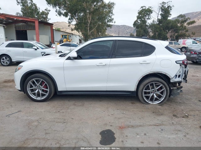 ZASPAJAN9K7C39091 Alfa Romeo 2019