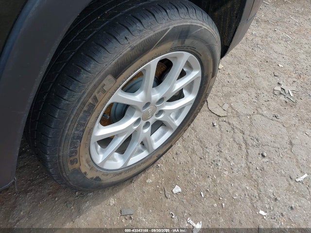 1C4PJMCB2GW318550 Jeep 2016