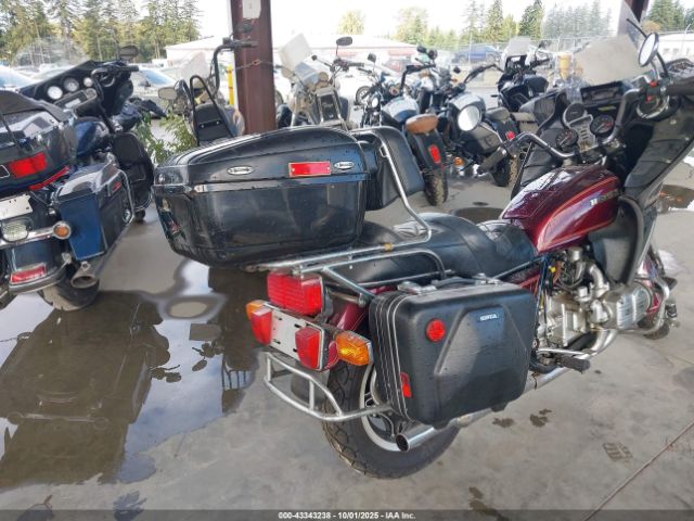 1982 HONDA GL1100 1HFSC0204CA212918 Photo 3