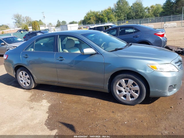 2011 Toyota Camry Le მანქანა იყიდება აუქციონზე, vin: 4T1BF3EK2BU716957, აუქციონის ნომერი: 43343247