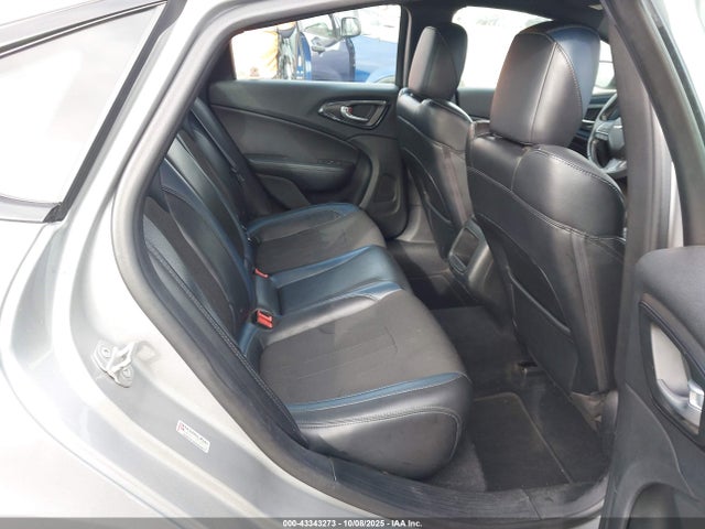 Chrysler 200 2015 1C3CCCBBXFN660857 Image 8