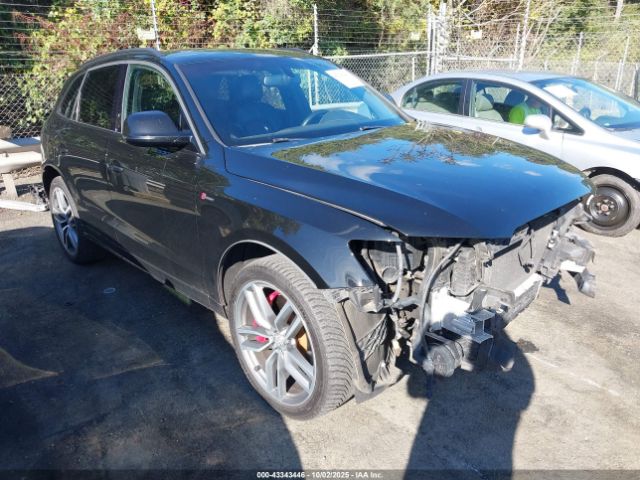 2016 AUDI SQ5 WA1CCAFP6GA011596