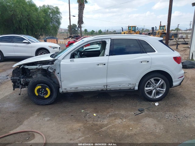 Audi Q3 2020 WA1DECF34L1023960 Image 15