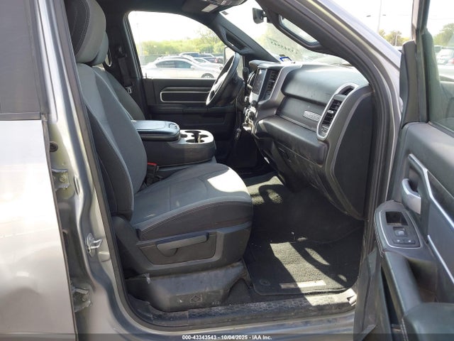 3C6UR5DL8RG303021 RAM 2500