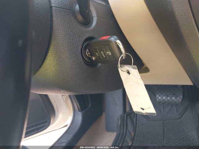 3VWD17AJ2EM218571 Volkswagen 2014