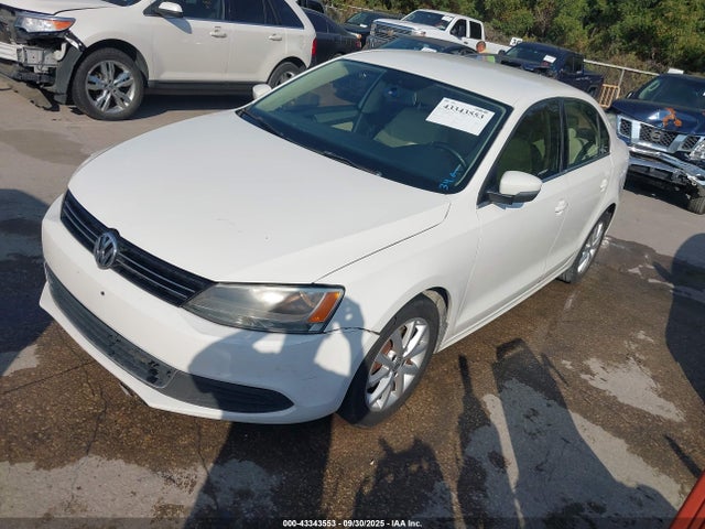 3VWD17AJ2EM218571 Volkswagen 2014