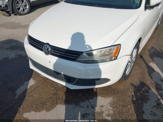3VWD17AJ2EM218571 Volkswagen 2014