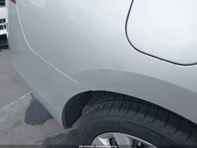 3N1AB7AP9FL647921 Nissan 2015