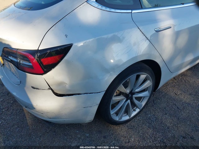 2019 TESLA MODEL 3 5YJ3E1EB9KF454668 Photo 5