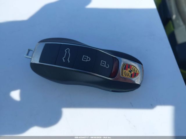 2016 PORSCHE CAYENNE WP1AA2A22GLA10307 Photo 10