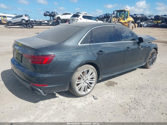 2018 AUDI A4 WAULMAF40JA233578 Photo 3