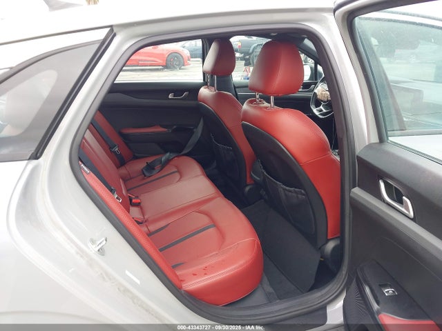 5XXG64J23NG165776 KIA K5 Gt-line