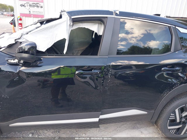 Nissan kicks mpv 2025 3N8AP6CA8SL328123 Image 18