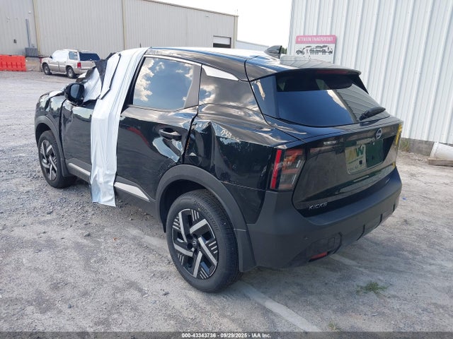 Nissan kicks mpv 2025 3N8AP6CA8SL328123 Image 3