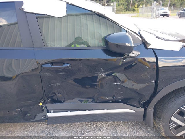 Nissan kicks mpv 2025 3N8AP6CA8SL328123 Image 6