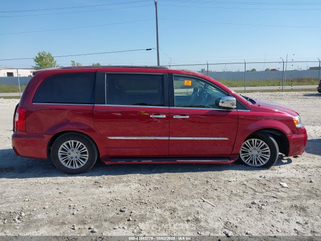 2C4RC1CG0FR574139 Chrysler Town and Country