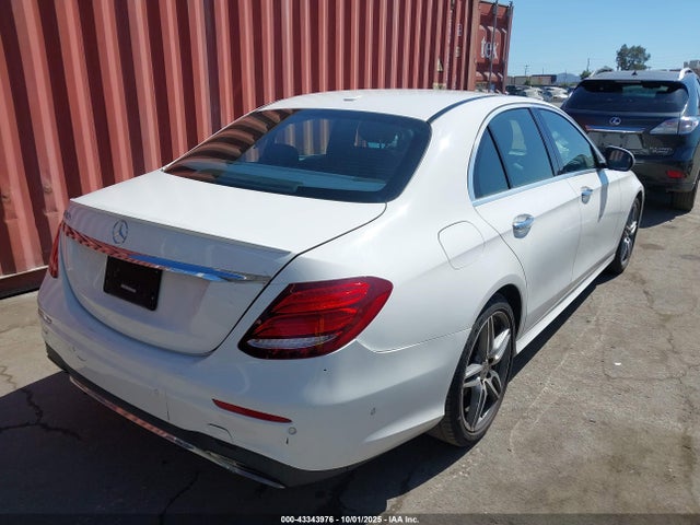 Mercedes-Benz E 300 2019 WDDZF4JB0KA622128 Image 4