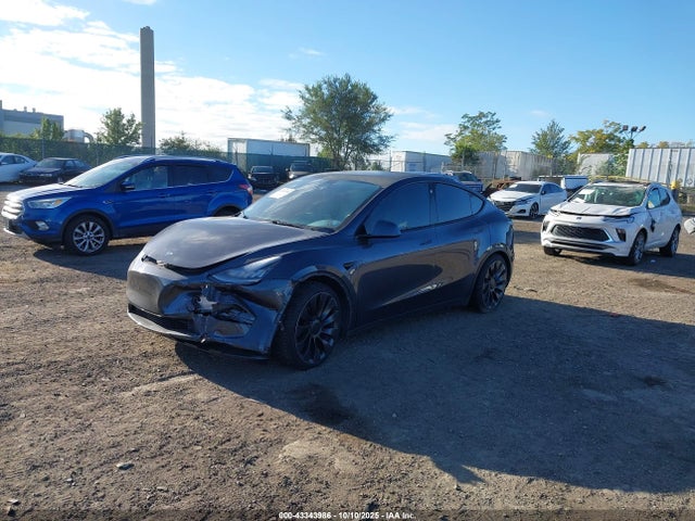2021 TESLA MODEL Y 5YJYGDEF5MF084066 Photo 1