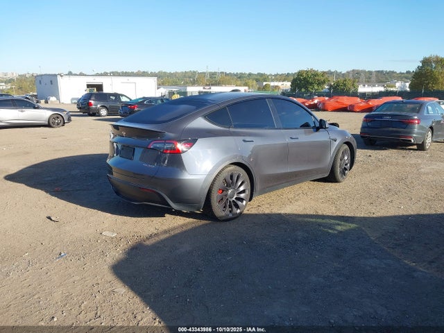 2021 TESLA MODEL Y 5YJYGDEF5MF084066 Photo 3