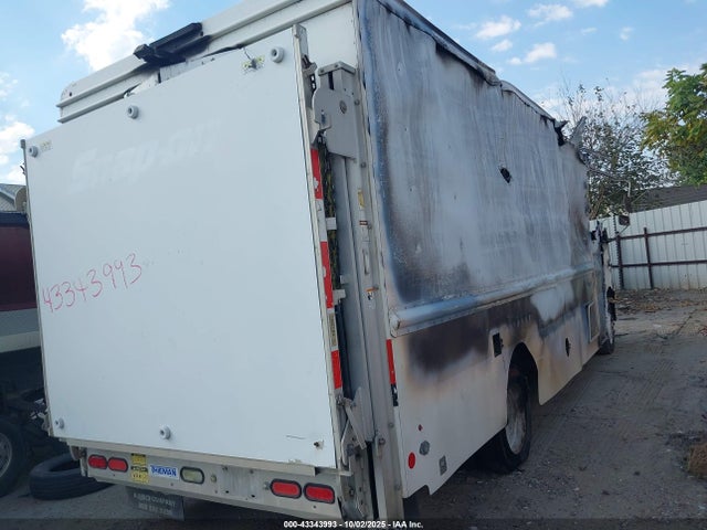 43343993 :رقم المزاد ، 4UZAAPDU8DCBS0543 vin ، 2013 Freightliner Chassis M Line Walk-in Van مزاد بيع