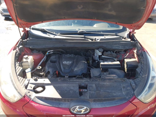 KM8JUCAG1FU099527 Hyundai TUCSON SE