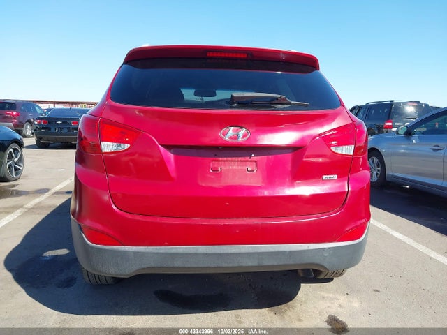 KM8JUCAG1FU099527 Hyundai TUCSON SE