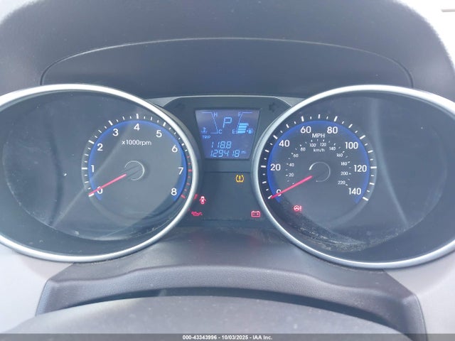 KM8JUCAG1FU099527 Hyundai TUCSON SE