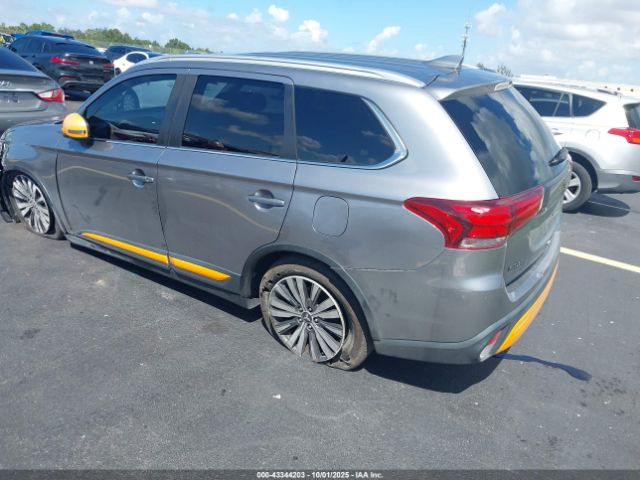 2019 MITSUBISHI OUTLANDER JA4AZ3A3XKZ020513 Photo 2