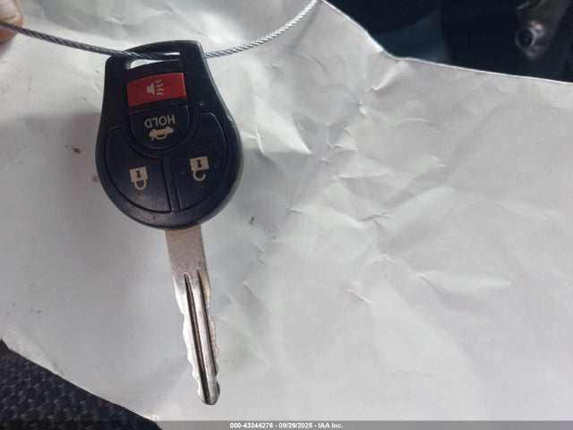 3N1CN7AP8GL850980 Nissan 2016