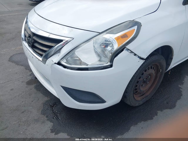3N1CN7AP8GL850980 Nissan 2016