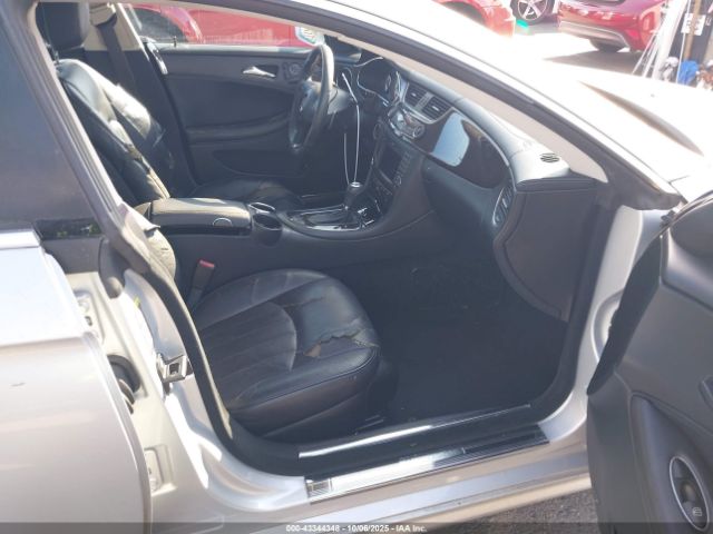2011 MERCEDES-BENZ CLS 550 WDDDJ7CB0BA169748 Photo 4